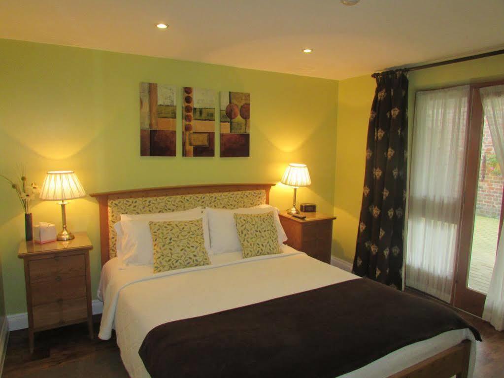 Bed and Breakfast Decoy Barn Fritton Экстерьер фото